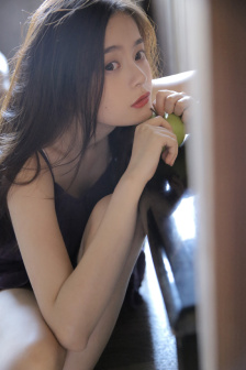 裙子下的野兽
